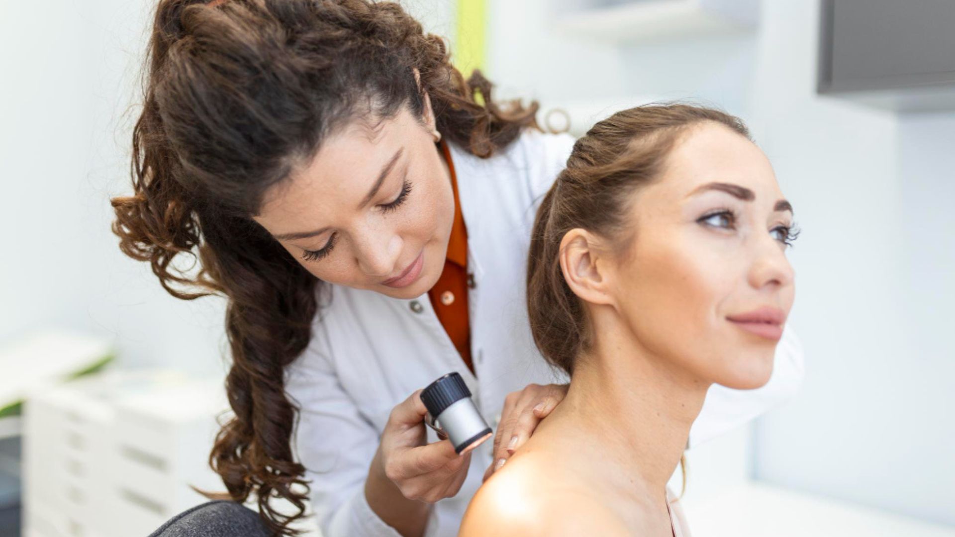 What is the purpose of skin examination in Australia?